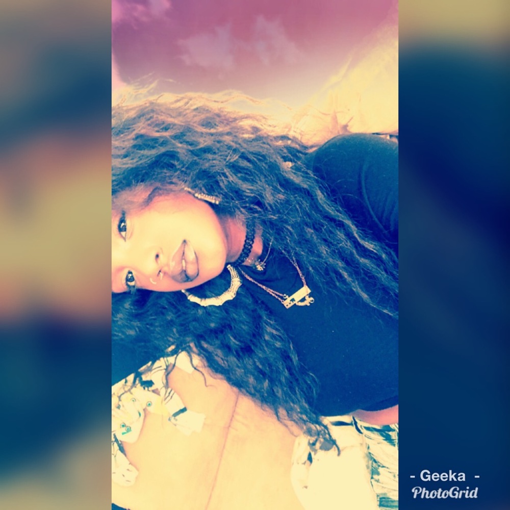 Meet your Posher, Kiana